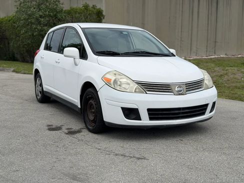 Used 2009 Nissan Versa 1.8 S FWD image 4