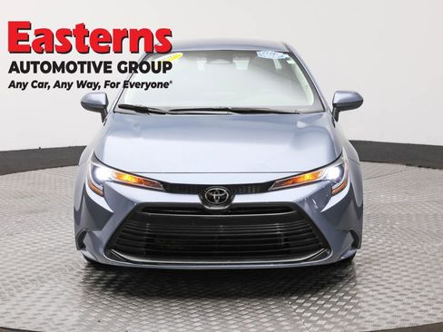 Used 2024 Toyota Corolla LE image 2