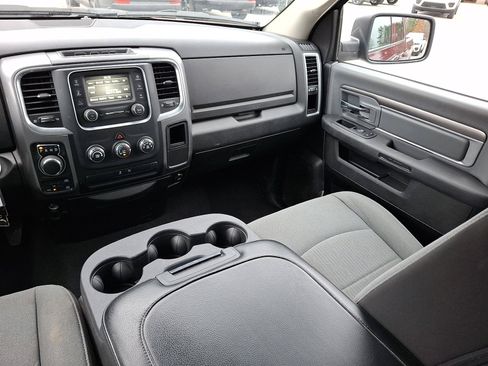 Used 2024 RAM 1500 Classic SLT image 16