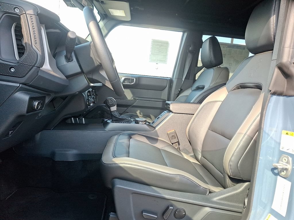 Used 2025 Ford Bronco Outer Banks w/ Sasquatch Package AWD/4WD image 7