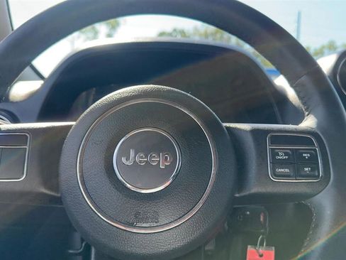 Used 2014 Jeep Patriot Latitude w/ Sun/Sound Group image 35