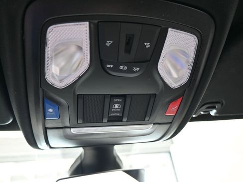 Used 2024 RAM 1500 Big Horn image 30