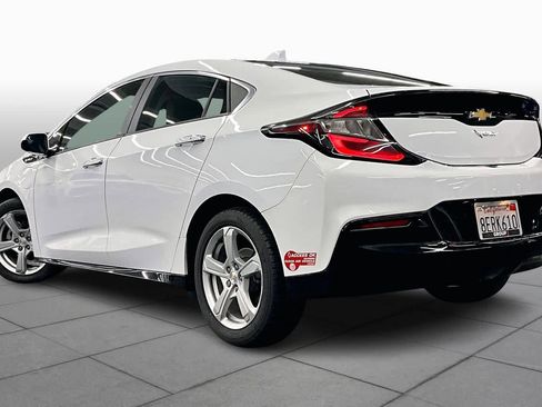 Used 2018 Chevrolet Volt LT w/ Comfort Package image 12