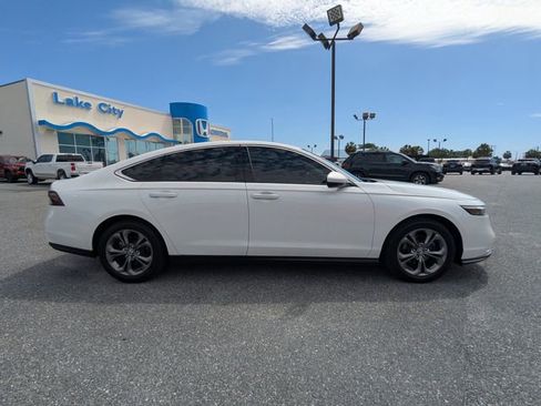 Used 2024 Honda Accord EX image 2