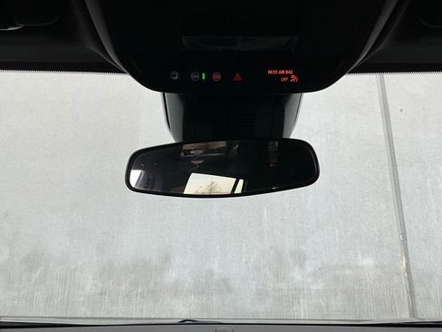 Used 2025 Chevrolet Equinox LT image 16