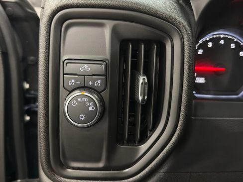 Used 2020 Chevrolet Silverado 1500 Custom w/ Custom Value Package RWD image 29