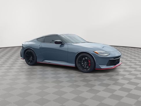 Used 2024 Nissan Z NISMO w/ Floor Mat Package RWD image 2
