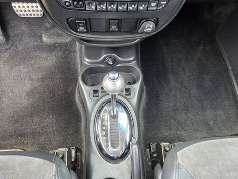 Used 2004 Chrysler PT Cruiser Limited FWD image 16