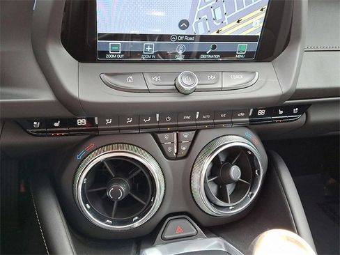 Used 2017 Chevrolet Camaro SS image 15