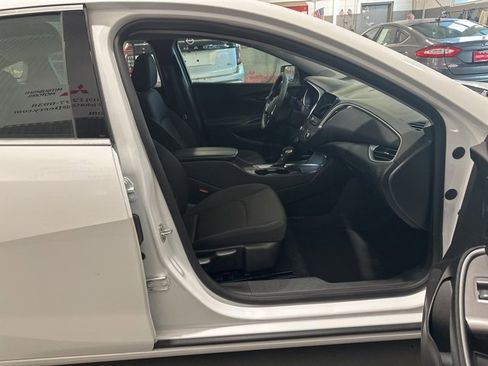 Used 2024 Chevrolet Malibu LT image 14