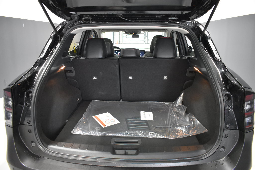Certified 2026 Nissan Kicks SR w/ SR Premium Package FWD image 36