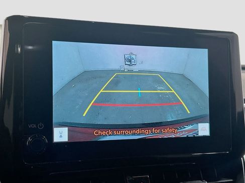 Used 2024 Toyota Corolla Cross XLE w/ Convenience Package FWD image 11