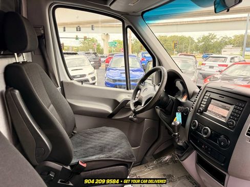 Used 2017 Mercedes-Benz Sprinter 2500 image 28