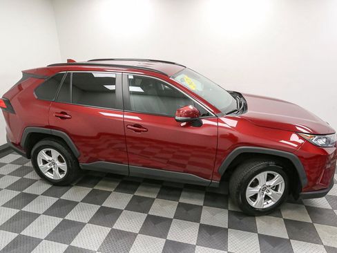 Used 2021 Toyota RAV4 XLE AWD/4WD image 5