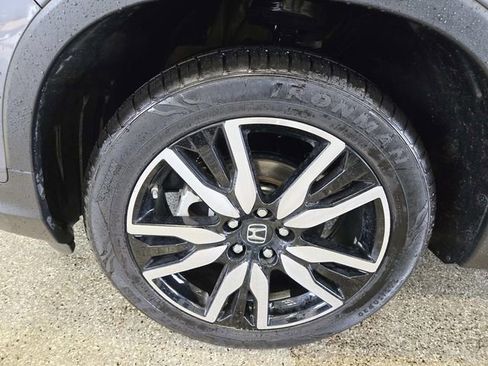 Used 2022 Honda Pilot Touring image 17