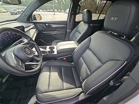 Certified 2025 Buick Enclave Sport Touring image 13