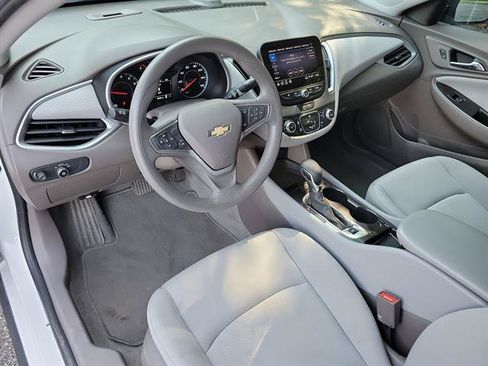 Used 2023 Chevrolet Malibu LS FWD image 2