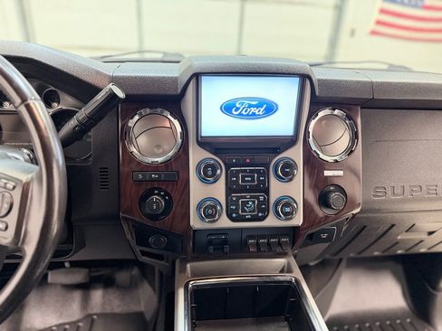 Used 2014 Ford F250 Lariat w/ Lariat Ultimate Package image 25