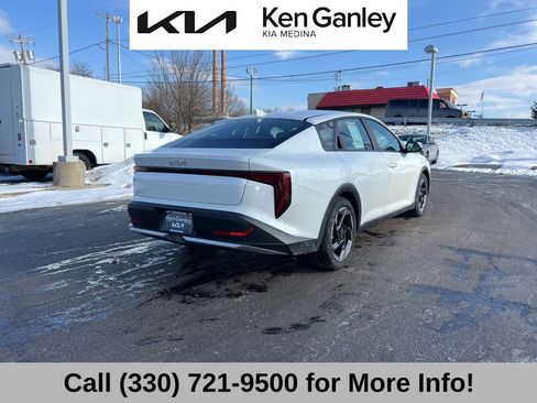 Certified 2025 Kia K4 EX image 9