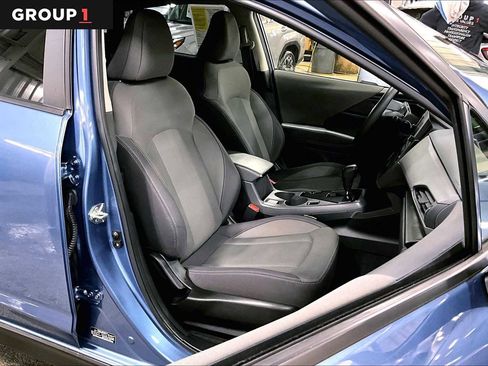 Certified 2024 Subaru Crosstrek 2.0i image 8