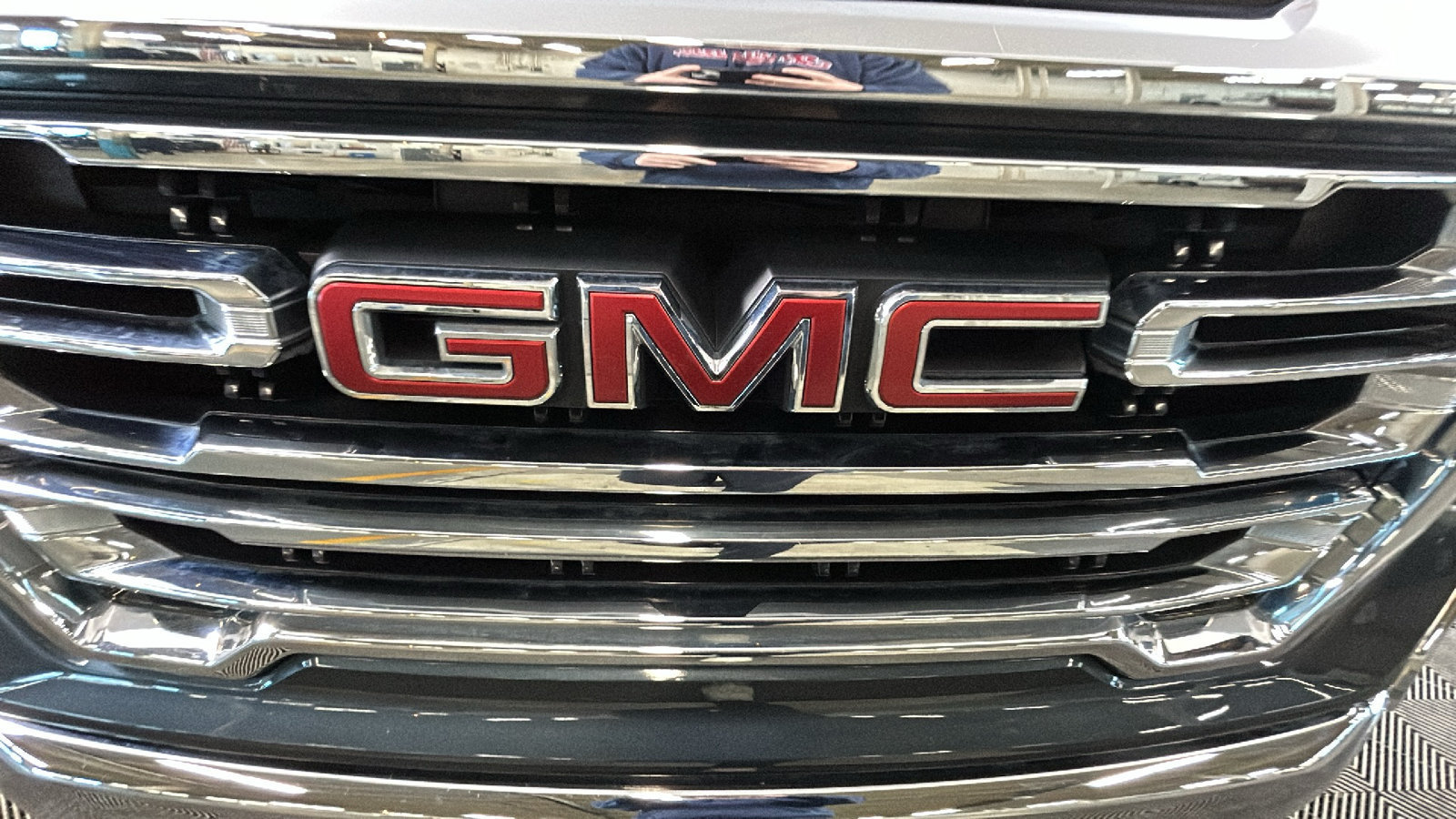 Used 2021 GMC Sierra 1500 SLT AWD/4WD image 10
