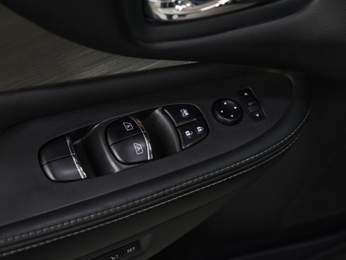 Used 2017 Nissan Murano SL image 20