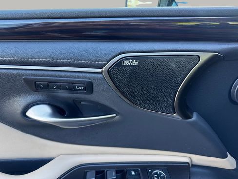 Used 2019 Lexus ES 350 w/ Premium Package FWD image 30