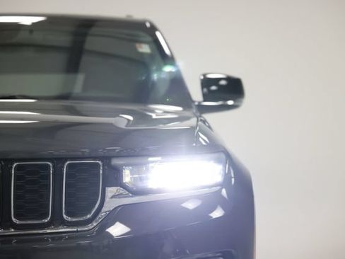 Used 2023 Jeep Grand Cherokee 4WD 4xe image 3