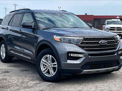 Certified 2023 Ford Explorer XLT w/ Equipment Group 202A AWD/4WD image 37
