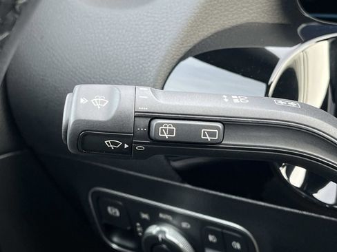 Certified 2025 Mercedes-Benz GLA 250 image 28