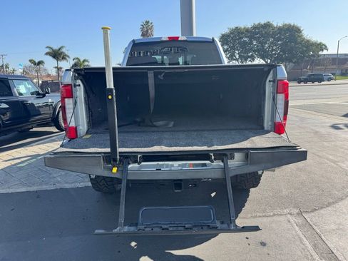 Used 2017 Ford F250 Platinum w/ Platinum Ultimate Package image 14