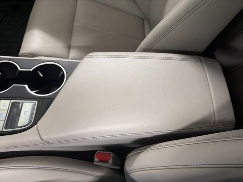 Used 2023 Genesis G70 2.0T RWD image 36