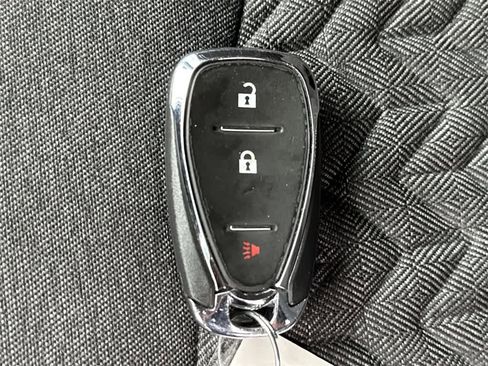 Used 2023 Chevrolet Equinox LT image 28