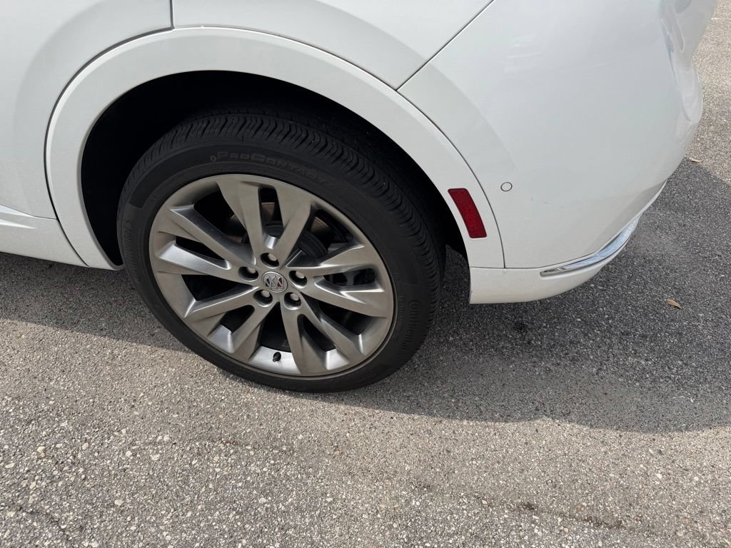 Used 2022 Buick Envision Avenir w/ Technology Package II FWD image 10