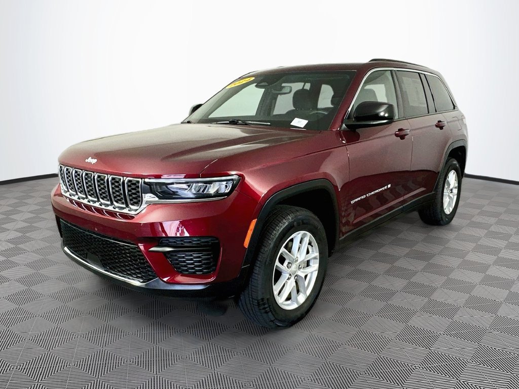 Certified 2024 Jeep Grand Cherokee Laredo X w/ Luxury Tech Group I AWD/4WD image 6