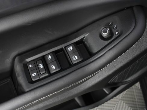 New 2026 Jeep Grand Cherokee Laredo X AWD/4WD image 15