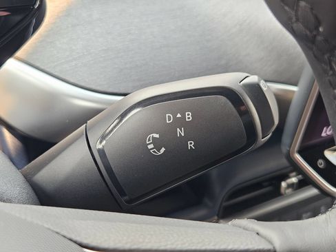 New 2025 Volkswagen ID. Buzz Pro S RWD image 17