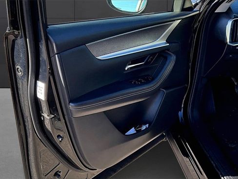 Certified 2025 MAZDA CX-70 3.3 Turbo w/ Preferred Package image 18