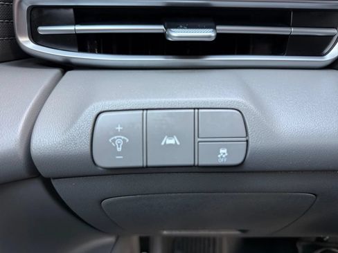 Used 2023 Hyundai Elantra SEL FWD image 38