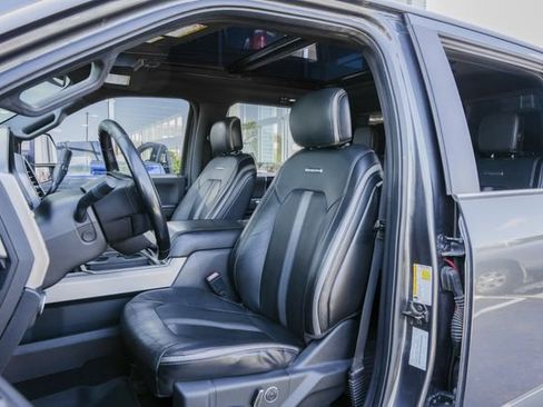 Used 2018 Ford F250 Platinum w/ Platinum Ultimate Package AWD/4WD image 25