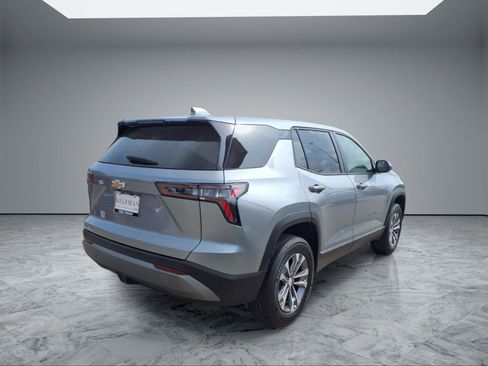 Used 2026 Chevrolet Equinox LT image 7