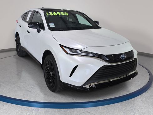 Used 2023 Toyota Venza Nightshade AWD/4WD image 4