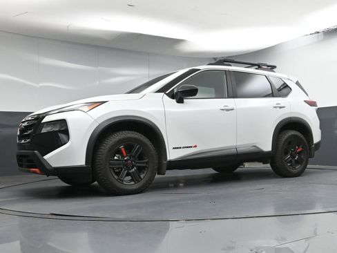 Certified 2025 Nissan Rogue SV AWD/4WD image 23
