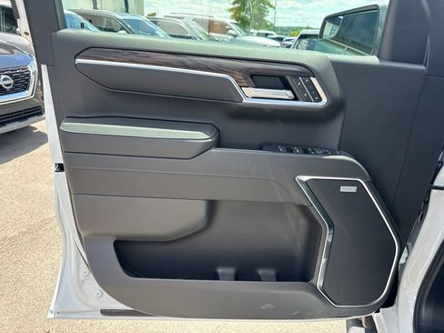 New 2026 GMC Sierra 1500 SLT w/ SLT Premium Package AWD/4WD image 11