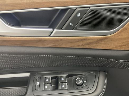 New 2026 Volkswagen Atlas SE image 10