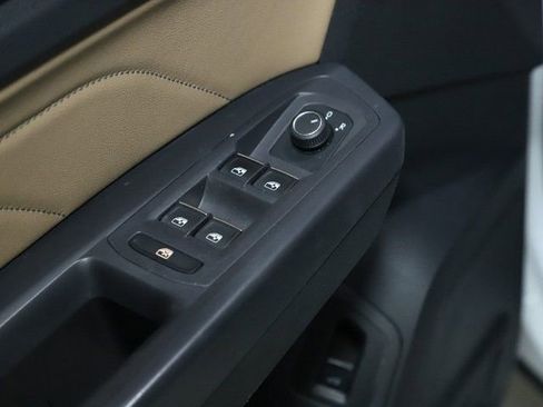 Used 2021 Volkswagen Atlas Cross Sport SEL R-Line w/ Luggage Net & Mats Package image 29