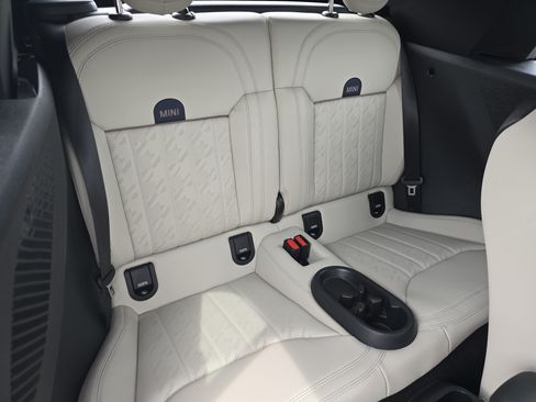 Used 2025 MINI Cooper S FWD image 17