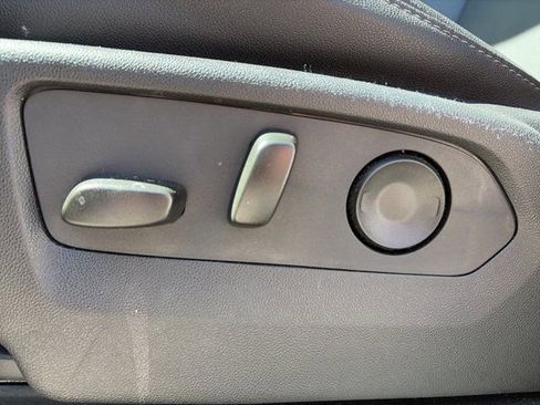 Used 2023 Chevrolet Tahoe LT w/ Luxury Package image 20