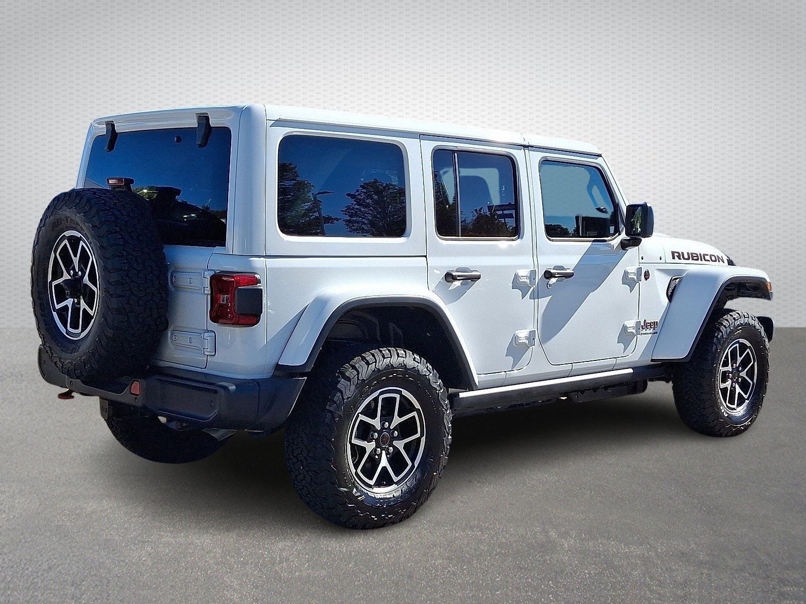 Certified 2026 Jeep Wrangler Unlimited Rubicon w/ Safety Group AWD/4WD image 6