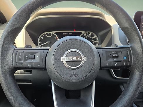 Used 2023 Nissan Rogue SV FWD image 24